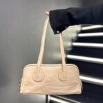 Krem Uzun Form Çanta