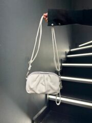 Beyaz El ve Kol Çantası