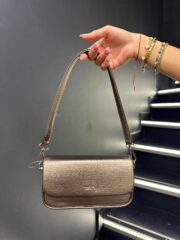 Bronz Metalik El ve omuz