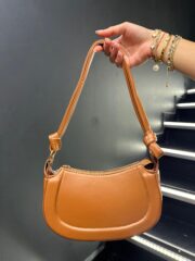 Taba Zincirli Ay Omuz Çantası