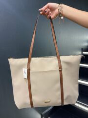 Askıları Halka Detaylı Büyük Omuz Çantası (Krem)