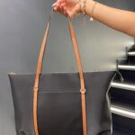 Askıları Halka Detaylı Büyük Siyah Omuz Çantası